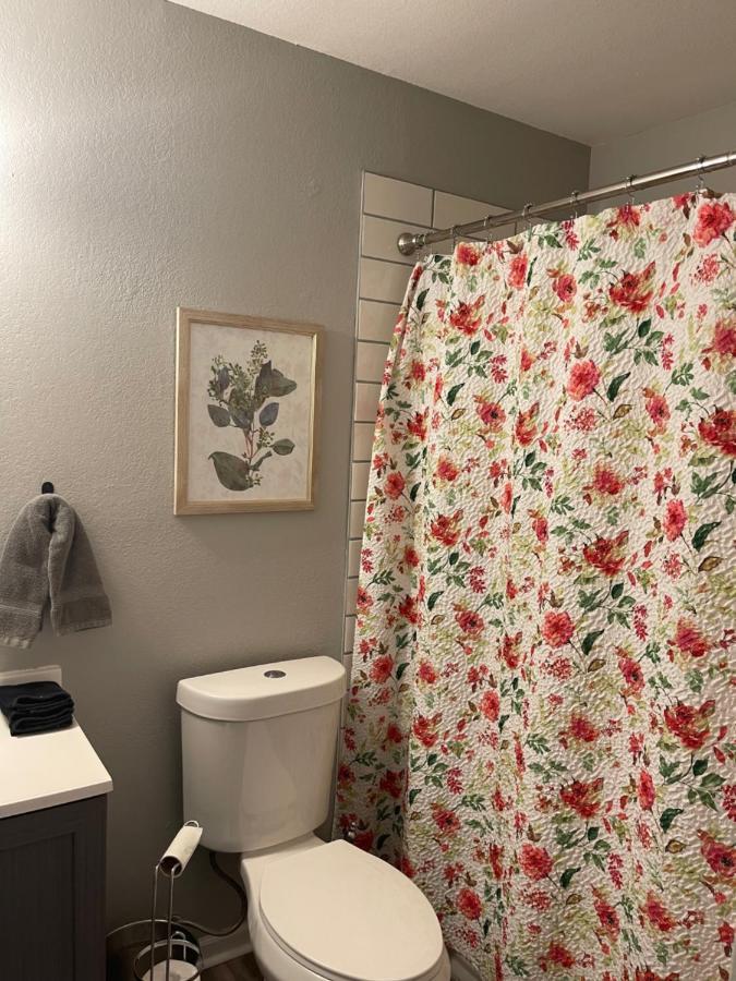The Deannie Apt #6 - Simple And Homey 2Bd W/ Wifi Hamilton Eksteriør bilde